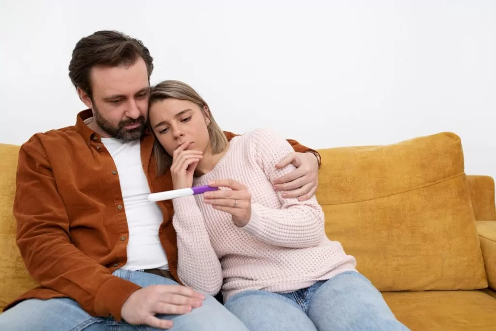 1.1. Fertilitatea la barbati-care sunt semnele ce te pot pune pe ganduri_cuplu cu test de sarcina